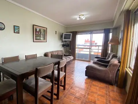 Departamento de 3 ambientes con cochera, en venta Plaza Colon, Mar del Plata