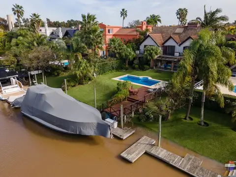 VENTA CASA NORDELTA BAHIA DEL SOL CON AMARRA 7 AMB