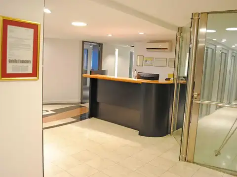 Oficina 14 ambientes con 2 baños