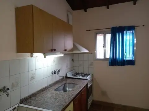 Depto Tipo Casa 2 ambientes con 1 baño