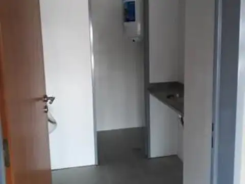 Oficina en Alquiler en Benavidez, $ 380.000