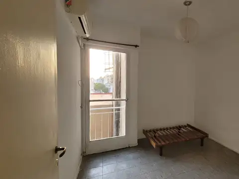 Departamento en Alquiler en Balvanera, $ 550.000