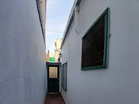 DEPARTAMENTO TIPO CASA EN BUENA UBICACION
