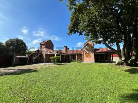 VENTA DE CASA QUINTA DE 4 AMBIENTES EN ALEJANDRO KORN