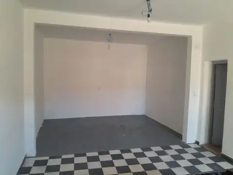 Local en Alquiler en Berazategui, $ 530.000
