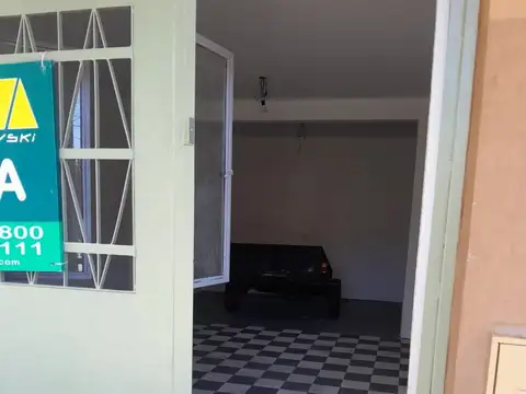 Local de 4 x 8 mts. en alquiler | Berazategui