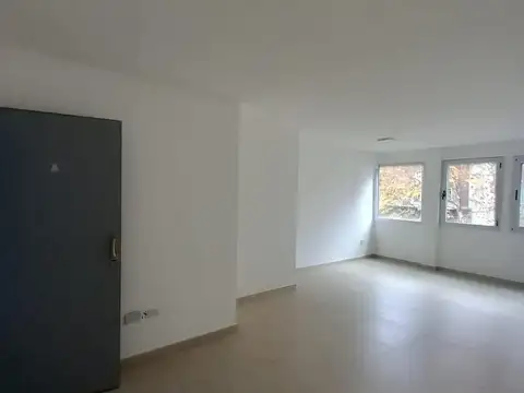 Oficina en Alquiler en Quilmes, $ 400.000