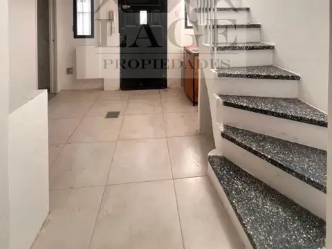 Depto Tipo Casa 3 ambientes con 2 baños