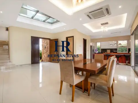 Casa 7 ambientes con 7 baños