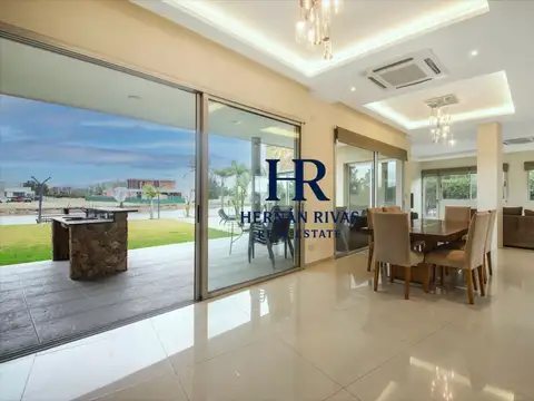 Casa en La Providencia Country Club, Canning, con fondo a la laguna