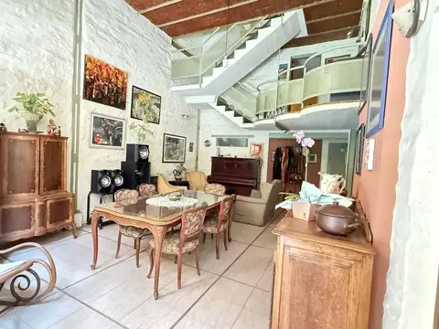 VENTA - CASA/LOTE PROPIO - 4 DORMITORIOS - COCHERA - JARDIN - PARRILLA - VILLA CRESPO