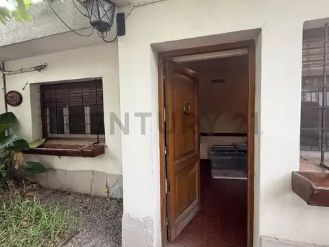 VENTA CASA 4 AMBIENTES-APTA CREDITO-HURLINGHAM-desocupada-