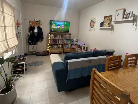 Depto Tipo Casa 3 ambientes con 2 baños