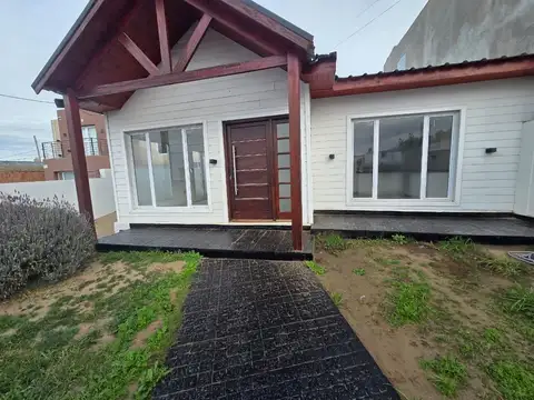 Casa  en Caleta Olivia