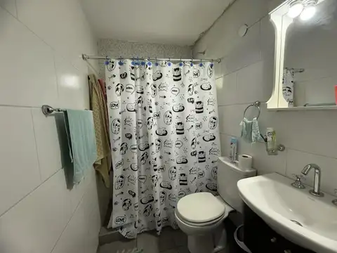 VENTA CASA 5 AMB LOTE PROPIO CON TERRAZA Y COCHERA