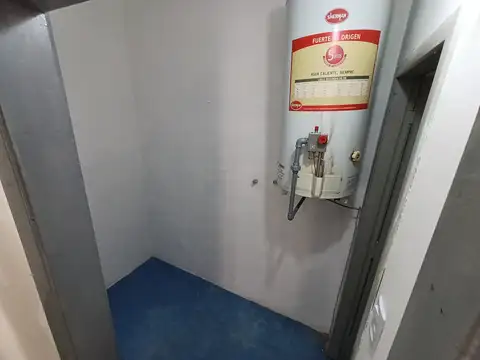 Casa 2 ambientes con 1 baño
