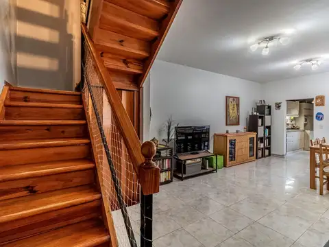 Depto Tipo Casa en Venta 24 años