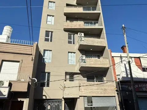 DEPTO 2 AMB CON BALCON CONTRAFRENTE (SIN EXPENSAS) 