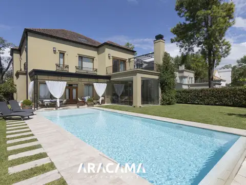 Saint Thomas Este 100