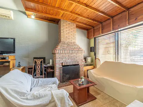 Casa en Venta en Villa Santos Tesei, USD 175.000