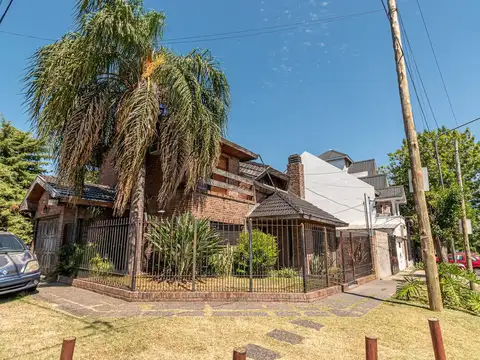 VENTA CASA 3 AMB EN HURLINGHAM C/ JARDÍN Y GARAGE