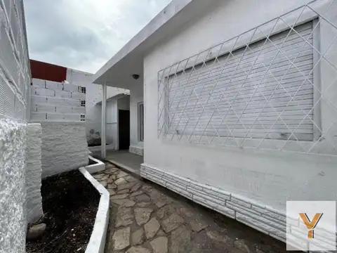San Martín e/ García Silva y Pellegrini