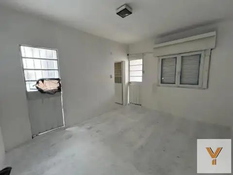 PH en venta - 2 Dormitorios 1 Baño - 85Mts2 - Morón