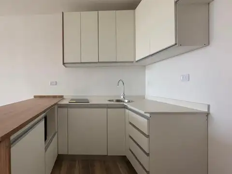 Departamento en Alquiler en Coghlan, $ 680.000