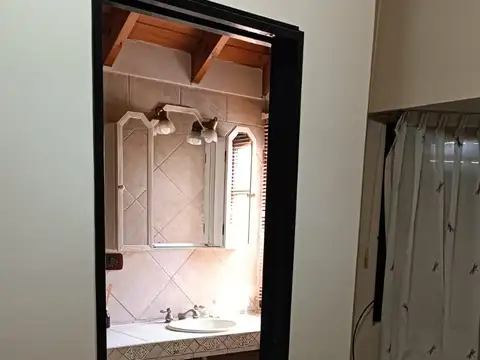Depto Tipo Casa 4 ambientes con 2 baños
