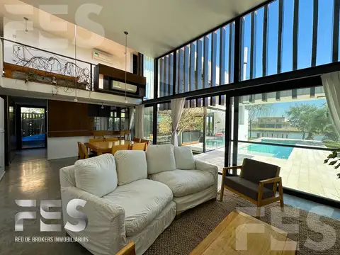 Casa en Venta en Countries y Barrios Cerrados en Esteban Echeverria, USD 390.000