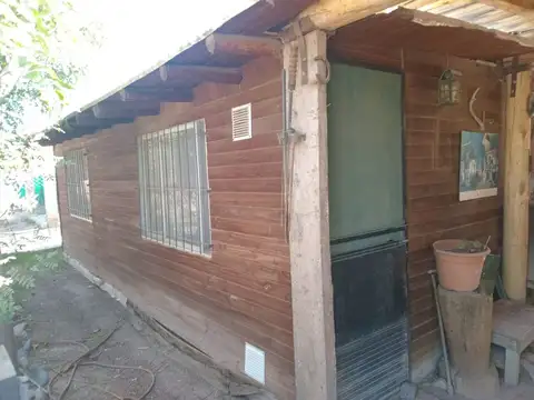 Terreno en venta con cabaña y pileta 