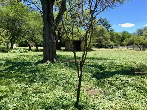 Terreno en Venta en Villa Warcalde, USD 300.000