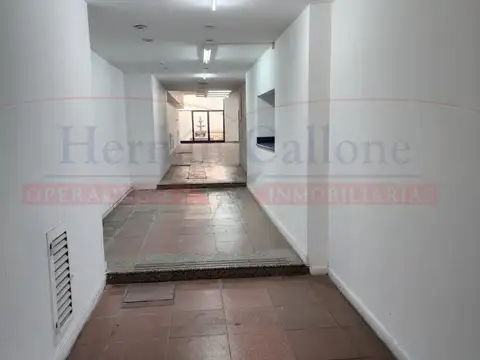 LOCAL DE 535 M² EXCELENTE UBICACIÓN EN SAN NICOLÁS
