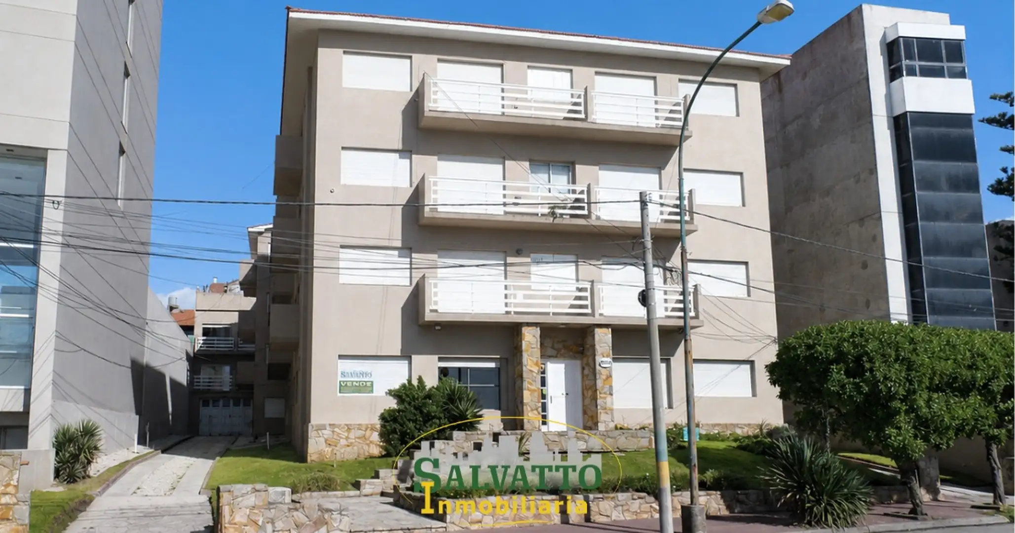 Departamento 3 ambientes frente al mar en Punta Mogotes