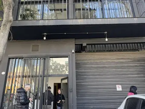 Impecable Edificio Comercial en VENTA Paternal
