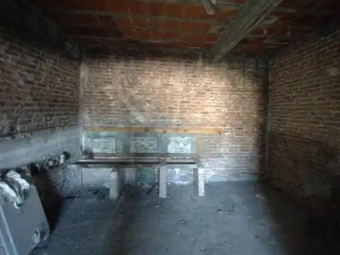 LOCAL P. BAJA Y DEPTO. P. ALTA A REFACCIONAR