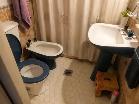 Casa 4 ambientes con 1 baño