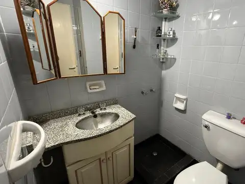 Departamento 4 ambientes con 2 baños