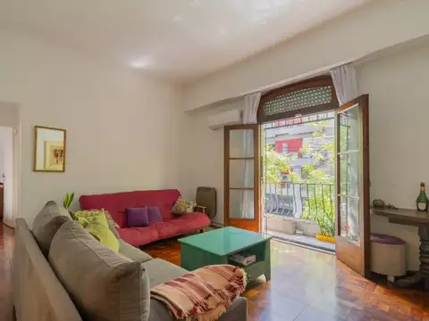 DEPARTAMENTO RECOLETA 4 AMBIENTES CON BALCON Y BAULERA