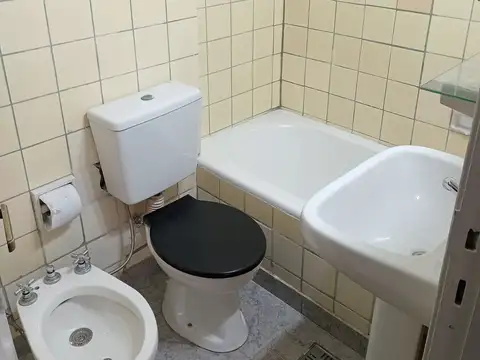 2 AMBIENTES AL FRENTE  CON BALCÓN – BALVANERA