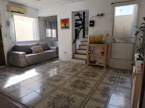 Depto Tipo Casa 4 ambientes con 1 baño