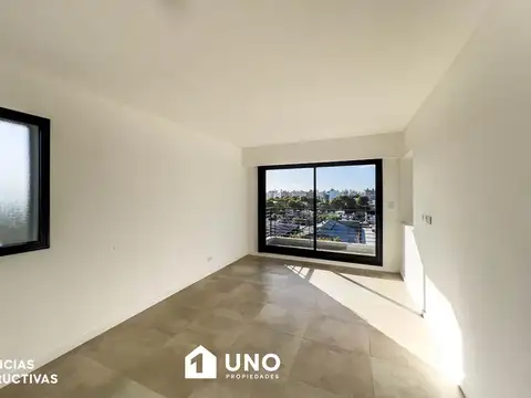 Buenos Aires y 3 de Febrero - Dpto de 3 Dormitorios Externo. Cochera disponible.