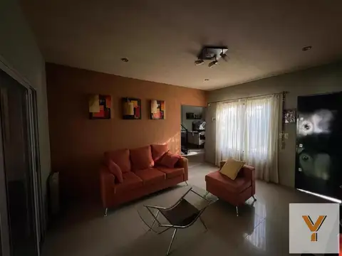 Casa en venta - 3 Dormitorios 2 Baños - Cocheras - 180Mts2 - Monte Grande