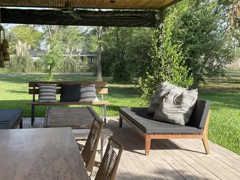 Casa en Alquiler CONTRATO A UN AÑO - Chacras del ocho - PILETA Y PARRILLA
