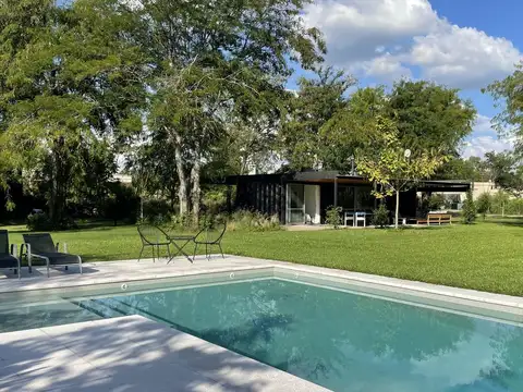 Casa en Alquiler  TEMPORARIO -  VERANO - Chacras del ocho - PILETA Y PARRILLA