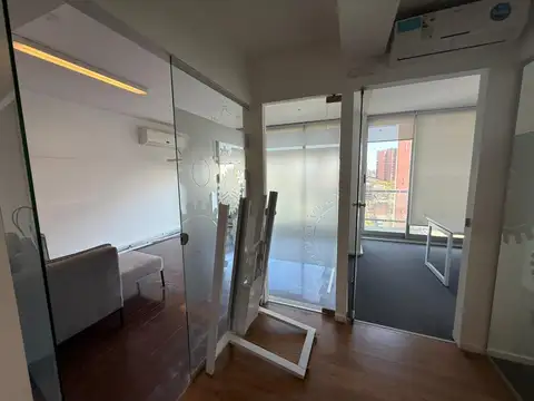 Oficina Monoambiente con 2 baños