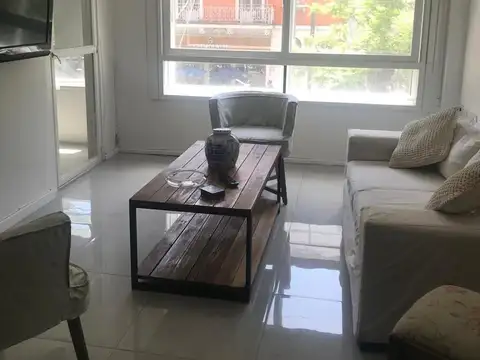 Venta - 2 Ambientes con balcón -  Edificio Premiado “El Pórtico”- con Renta - Las Cañitas