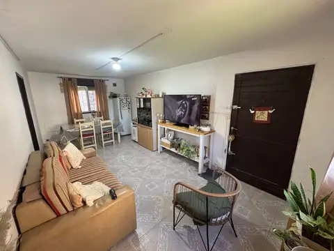 VENTA DEPARTAMENTO CUATRO AMBIENTES DOCK SUD