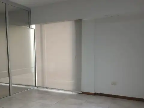 Oficina en Alquiler al Este