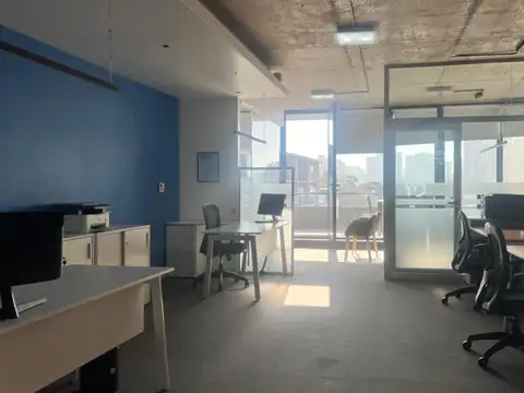 Oficina 4 ambientes con 2 baños